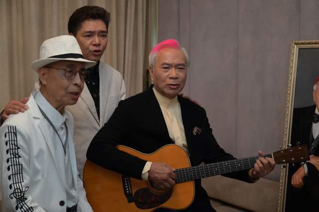 三位粤语歌手再聚首！77岁叶振棠精神好