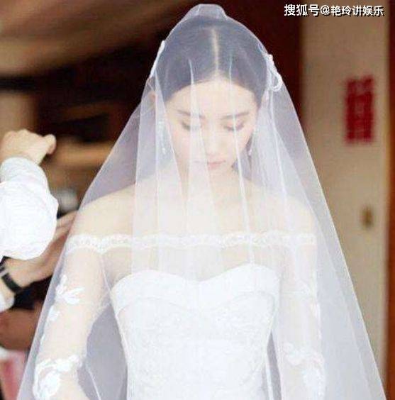 刘诗诗和赵丽颖的婚纱照谁最美？网友：美到犯规了！