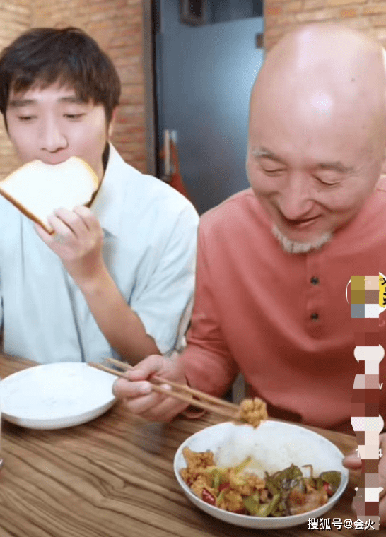 陈佩斯儿子分享吃剩菜视频，网友看了后情不自禁笑出声