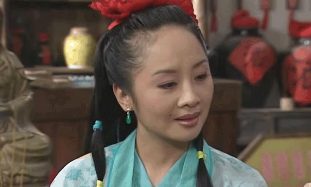 她曾在《武林外传》中饰演扈十娘一角，婚后生下一个儿子