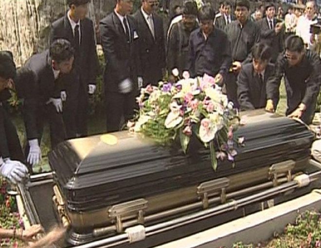 26年前，邓丽君在泰国去世，与她订婚的男友保罗，如今怎样了？