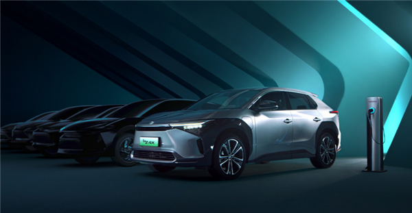 22万起售 丰田中国首款纯电动车bZ4X将上市：造型头次见