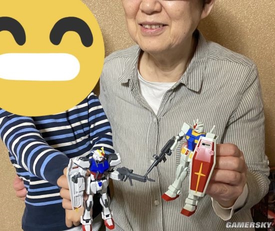 日本70岁老奶奶坚持拼高达 对抗疾病带来的手抖症
