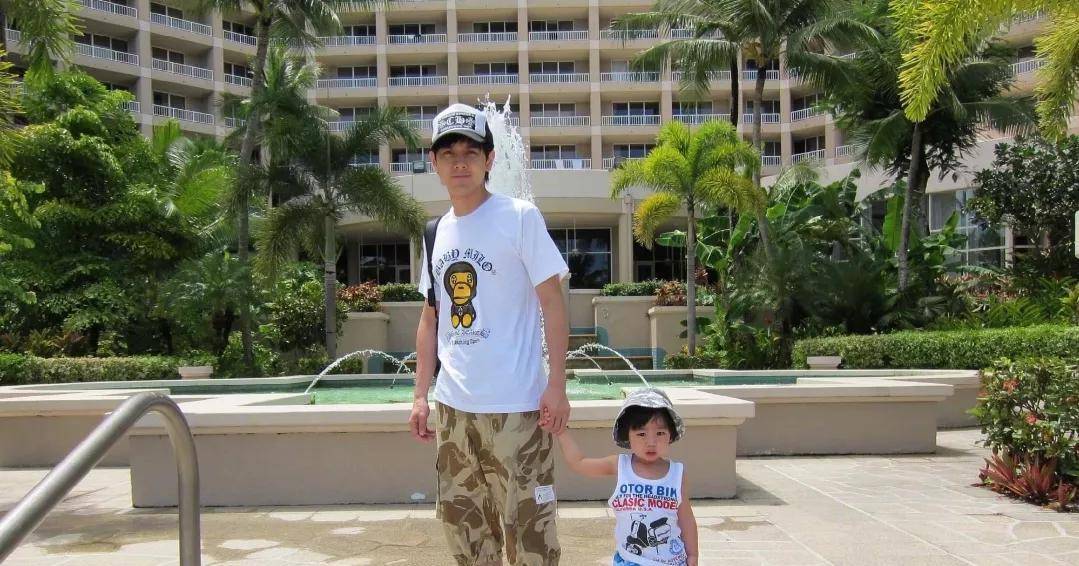 林志颖在分享了一组Kimi十年前的萌照，梦回《爸爸去哪儿》