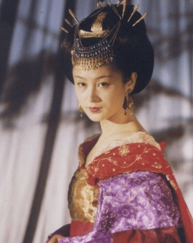 《三国演义》中的太平公主陈红美不平凡也并不俗