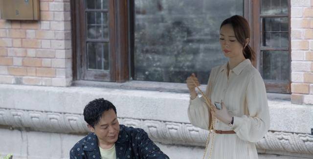 电视剧《心居》里的童瑶和冯晓琴，你更喜欢哪个？