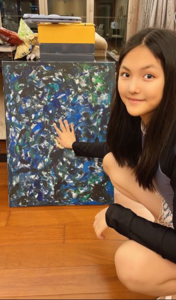 李湘晒女儿最新画作，王诗龄“白富美”气质尽显，网友：越来越美