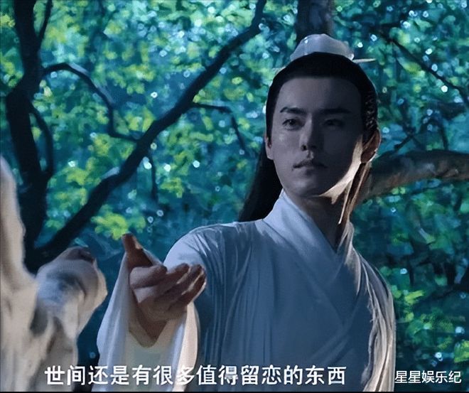 电影版《花千骨》造型太丑，陈都灵少了灵气，白子画美不过霍建华