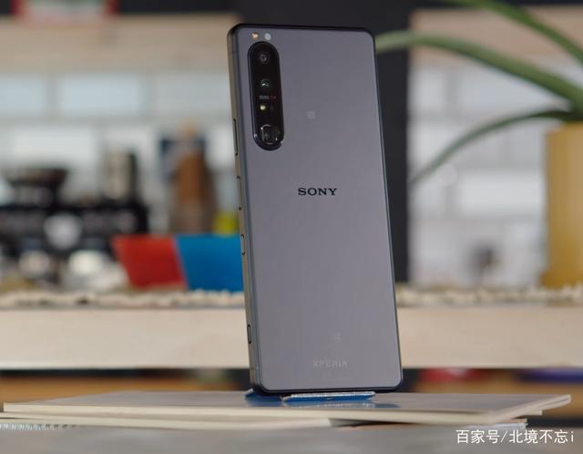 索尼xperia1iii已降价2400元，为什么还有人买？