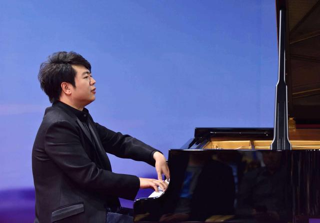 中国的钢琴王子是谁？