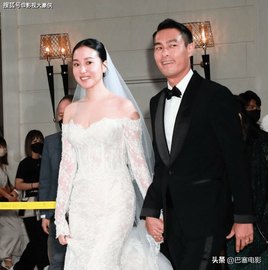 杨祐宁迟到两年的婚礼终于举行了，嘉宾阵容堪比大型红毯活动！