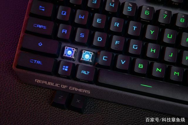 rog游侠无线游戏机械键盘上手体验