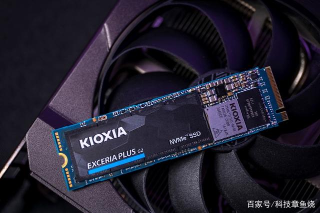 高性能游戏主机，铠侠rd20ssd