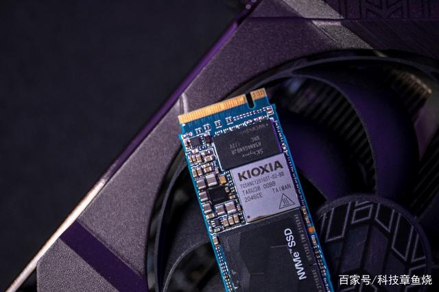 高性能游戏主机，铠侠rd20ssd