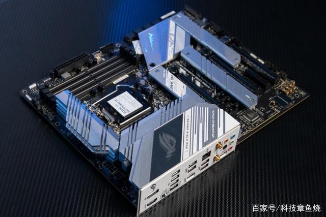 rog-strixz590吹雪主板发布