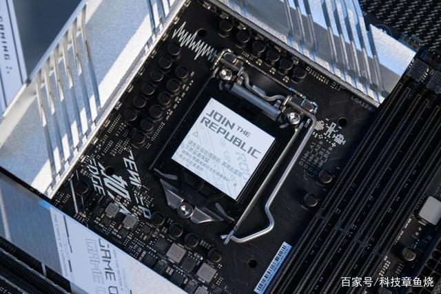 rog-strixz590吹雪主板发布