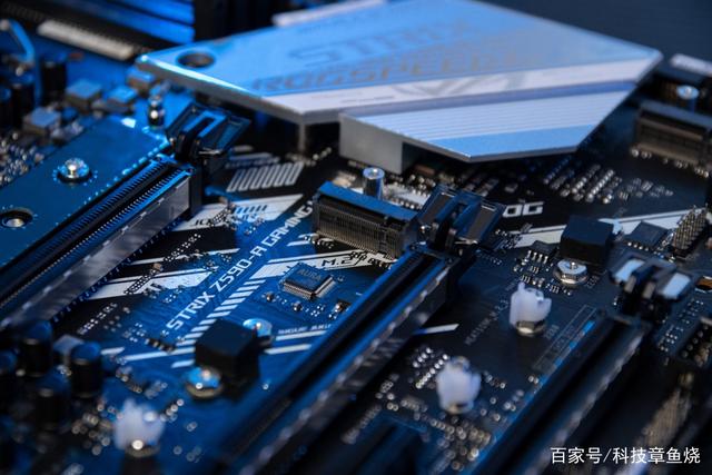 rog-strixz590吹雪主板发布