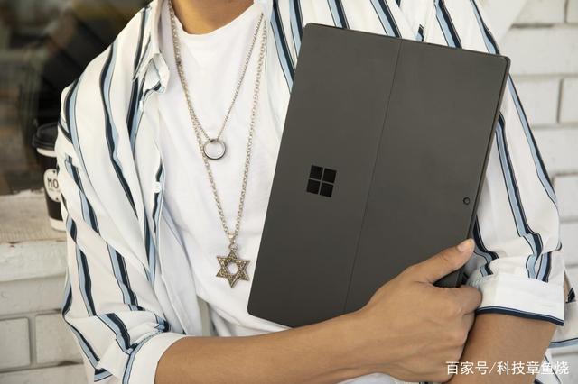 随时随地的创造力，surfacepro7与你同在