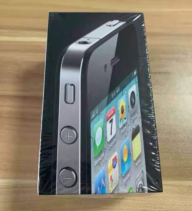 iphone4全新未拆未激活状态，华强北后封就不好辨别了