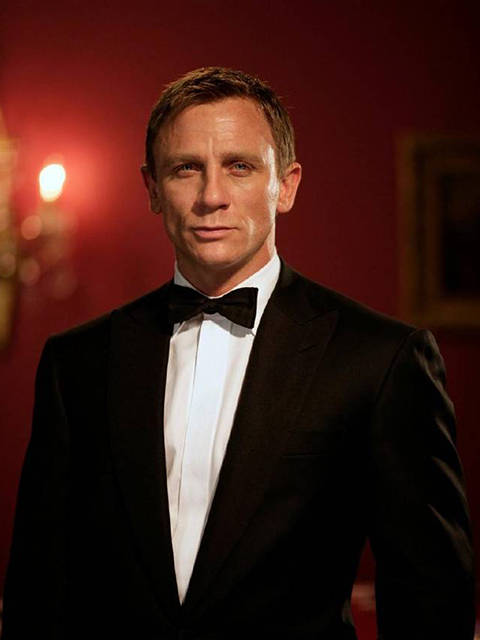 硬汉沦陷，007扮演者不幸感染新冠，主演舞台剧被迫取消