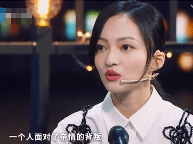 “台湾歌坛小天后”张韶涵重提旧事，母女反目细节曝光，吸血无数