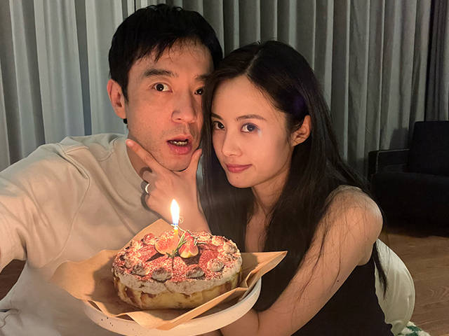 41岁李光洁晒生日照，与老婆亲密贴贴，差13岁老夫少妻太甜蜜