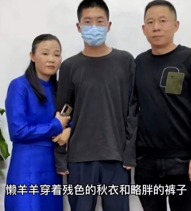 孙卓认亲后续：孙海洋直播带货，孙悦卖书人气高，买家评论区捣乱