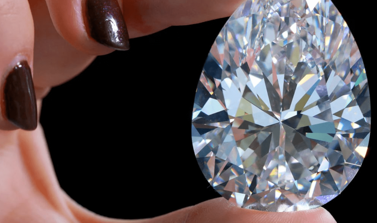 有史以来被拍卖的最大白钻以2190万美元落槌