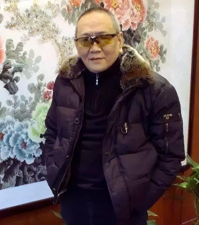 71岁香港戏骨沈威突然去世，晚年贫苦，最后露面脸色红润精神足