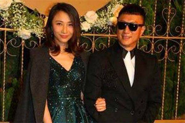 4位娶“高个老婆”：孙红雷帅气，王祖蓝搞笑