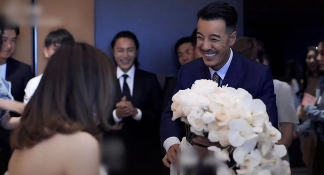 51岁海一天庆结婚4周年，老婆晒婚礼视频，陈坤李冰冰惊喜露面