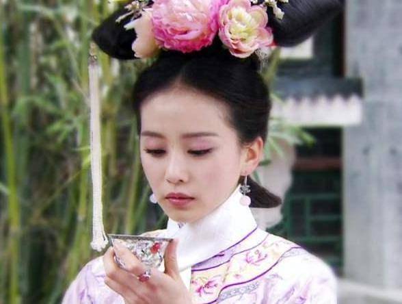 她被誉为刘亦菲接班人，却因整容，插足军婚遭嫌弃，今无戏可拍