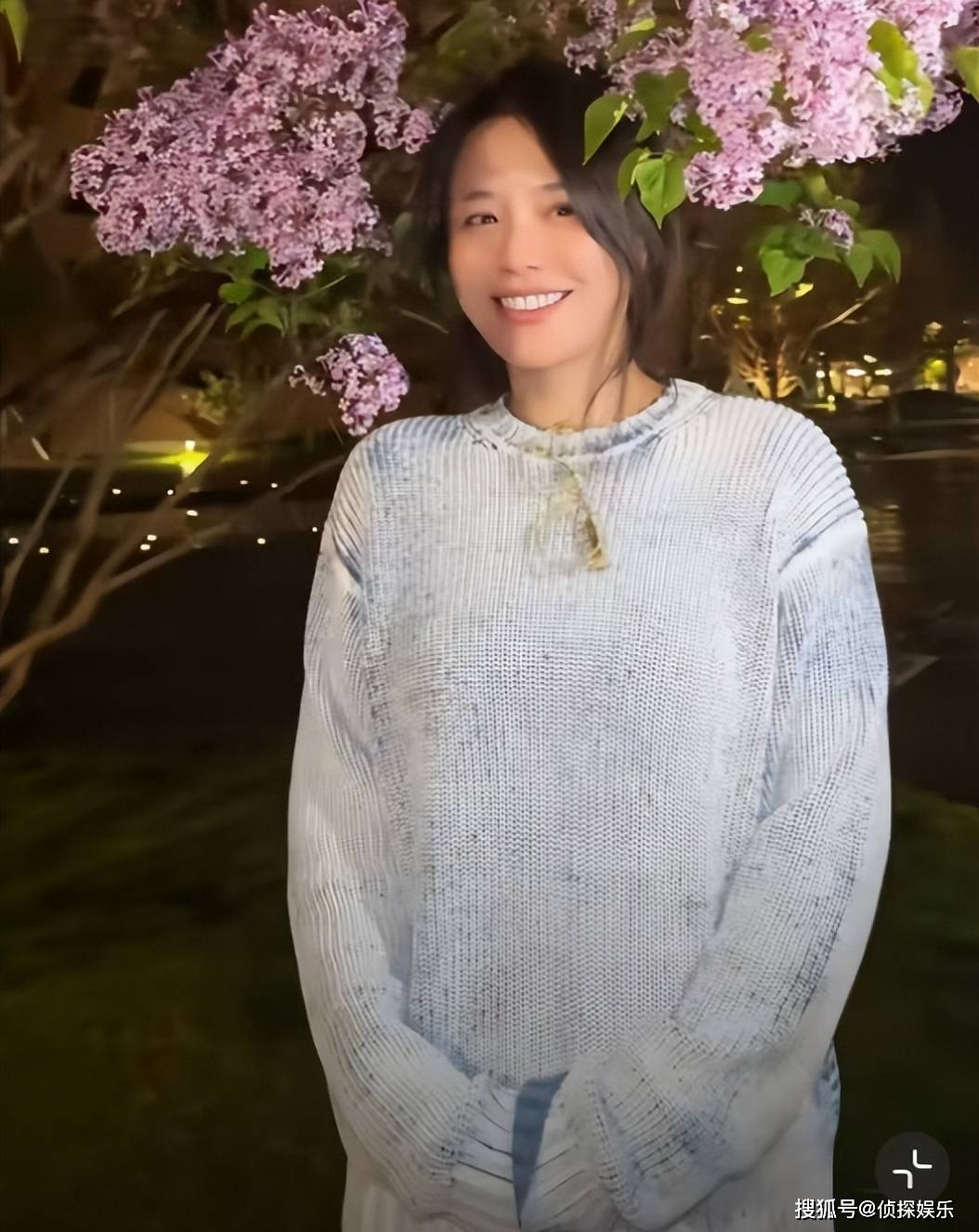37岁马想纯瘦出新高！穿修身裙全身零赘肉，S弧线又好意思又养眼