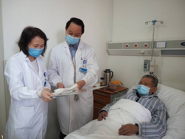 肺癌晚期可以不化疗吗？国际首次！这项中国原创的联合治疗让患者多了选择！