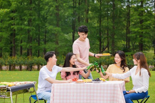 让男人爱到上瘾的高情商办法：选择性忽视