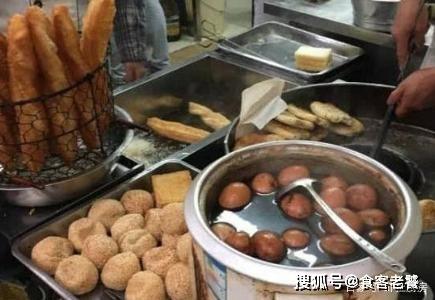 日本美食不少，为啥路边却看到不到早餐店？他们早上不吃东西吗？