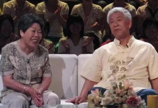 张洪杰：年轻时被妻子骗婚，晚年被子女啃老，如今75岁仍拼命拍戏