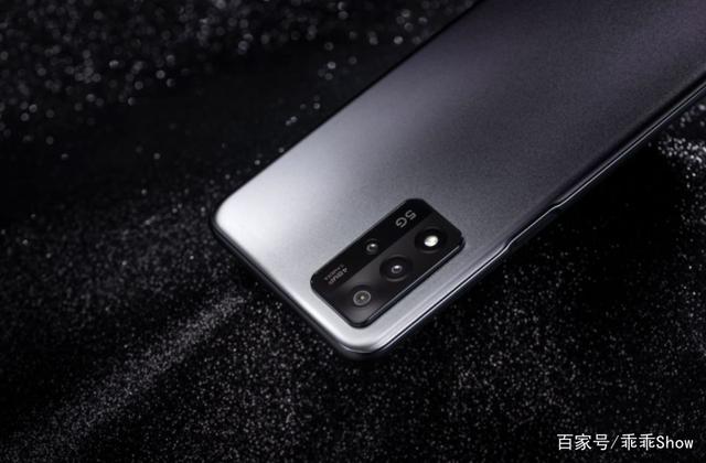 OPPO A93s图赏：精致梦幻的机身配合超大内存，这才是千元真香机