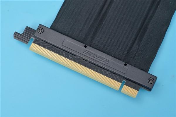 最大32GB/s带宽！七彩虹PCIe 4.0显卡延长线图赏