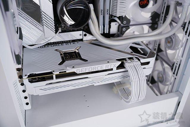 高颜值雪武战姬纯白主题，i7 11700K配RTX3070水冷主机方案