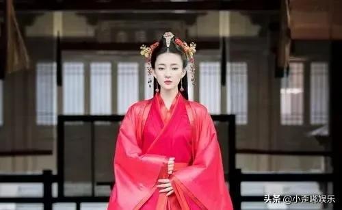 八位“妲己”扮演者，前几位都是靠化妆，只有她“媚”到骨子里