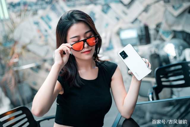 小姐姐为何独宠vivo S10 Pro？颜值、自拍是关键