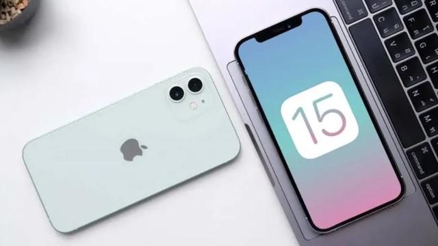 iPhone13上市前夕，苹果发布iOS系统新版本，库克所言不虚？