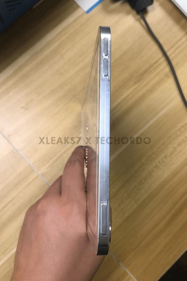 iPad mini 6铝制模型爆出：音量键位于顶部