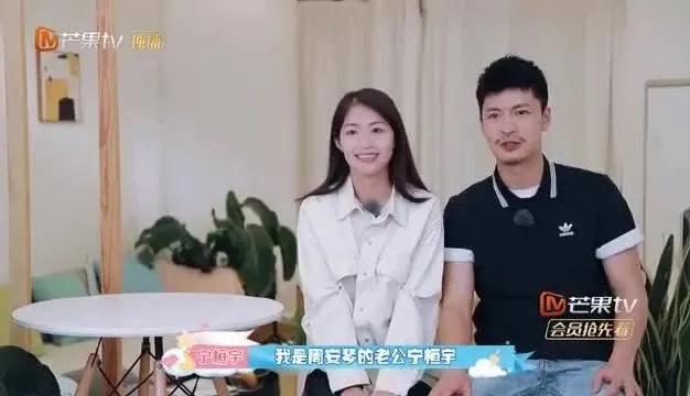 直播生子一年后他们低调离婚：娱乐圈的感情，太现实了