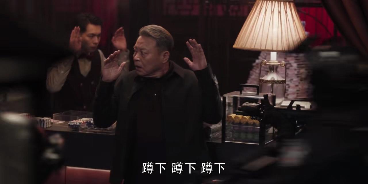 《扫黑风暴》曹鹏为何比区长还牛？2点告诉你答案，董耀不服不行