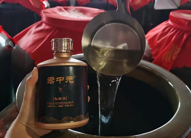 胖东来2款廉价酒，包装普通被嫌弃，却是“不加1滴酒精”的纯酿