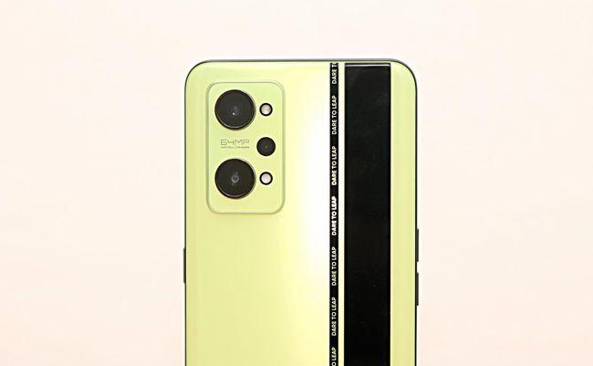 大电池，续航久，出行必备神机：realme GT Neo2助你轻松玩转长假