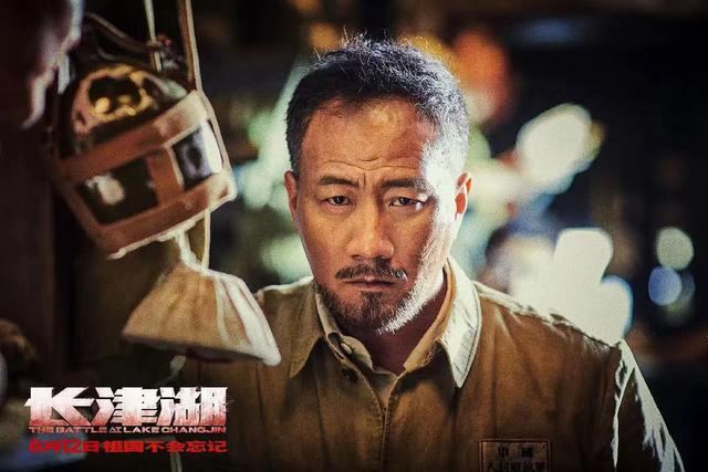 《长津湖》：上映两天票房破6亿，打破11项影史纪录，拍摄很艰难