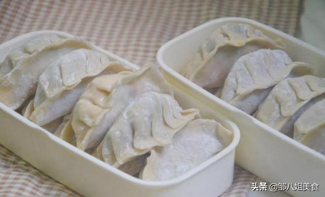 冻饺子怎么煮才好吃？掌握正确方法，饺子煮不破，口感像鲜饺